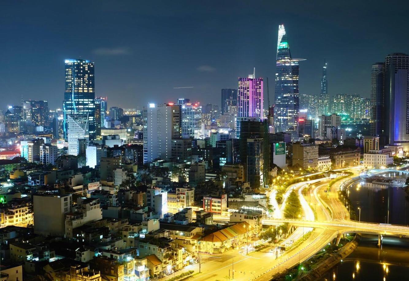Spacious Saigon - Infinity Pool In Rivergate Appartement