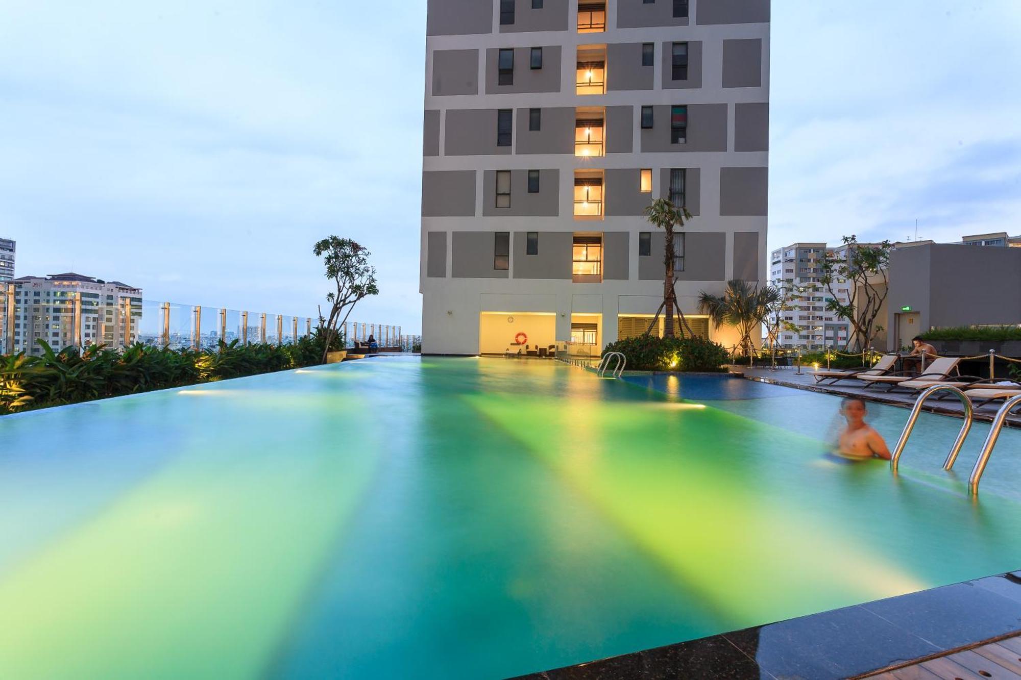 Spacious Saigon - Infinity Pool In Rivergate Appartement *